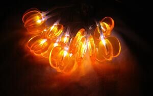 Autumn Halloween LED String Lights 12 Orange Pumpkins Battery Operated 4.3 Feet